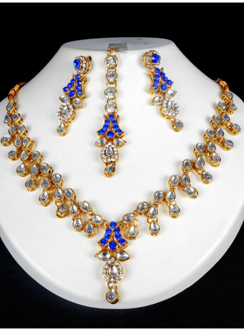 Kundan Jewelry Set